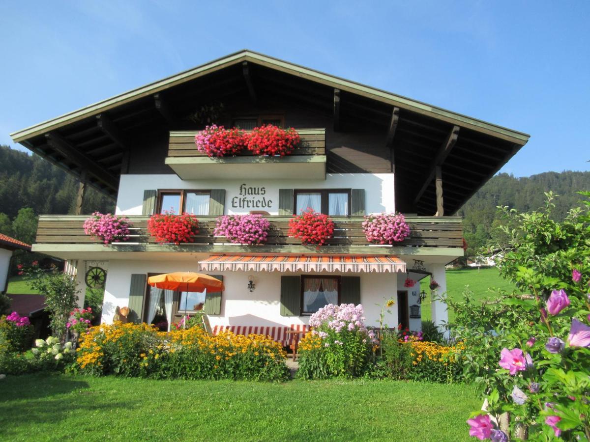 Hotel Haus Elfriede Reit im Winkl Exterior foto